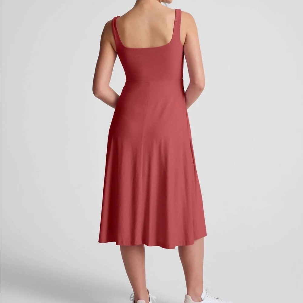 Beyond Yoga Featherweight At The Ready Square Neck Midi Dress - Picture 2 of 11